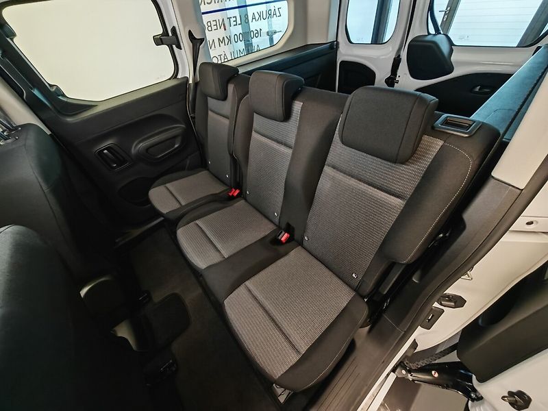Toyota ProAce City Verso Full Electric (50kWh) Business - fotka 13 z 27