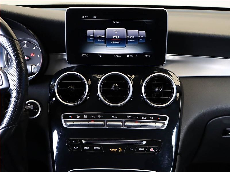 Mercedes-Benz GLC (2016) 220 d 4MATIC, 4X4 - fotka 10 z 22
