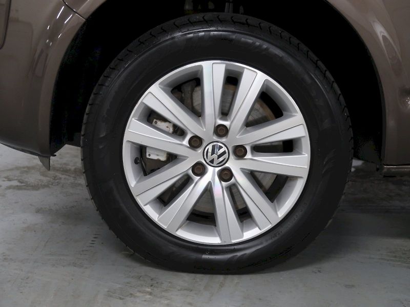 Volkswagen Multivan (2013) LIFE 2.0TDI 132KW 7MÍST - fotka 12 z 30