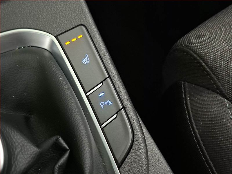 Hyundai i30 (2022) 1.0 T-GDI, Serv.kniha - fotka 16 z 18