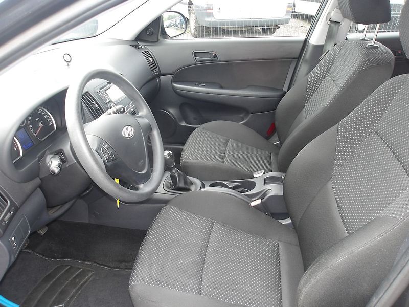 Hyundai i30 1,4i ČR NAJ.100000km !!! - fotka 15 z 35