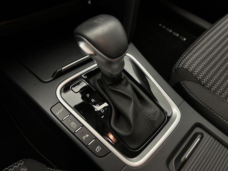 Kia Ceed 1.5 T- GDI TOP - fotka 9 z 23