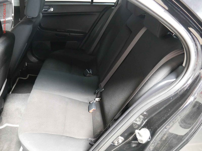 Mitsubishi Lancer (2017) 1.6., 1.maj,ČR, AC, výhřev - fotka 10 z 19