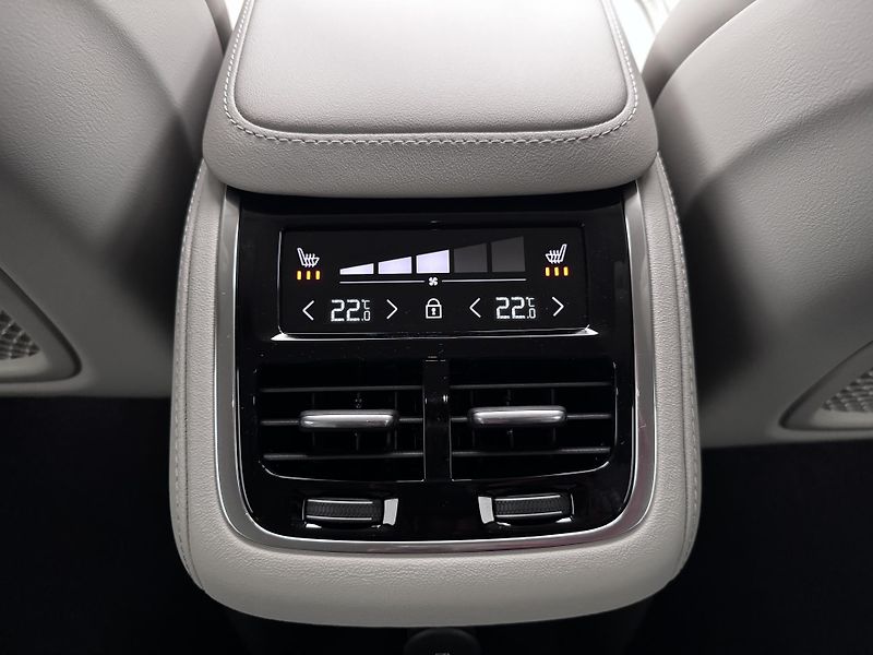 Volvo XC90 (2026) T8 AWD Plug-in BRIGHT PLUS 7m - fotka 22 z 25