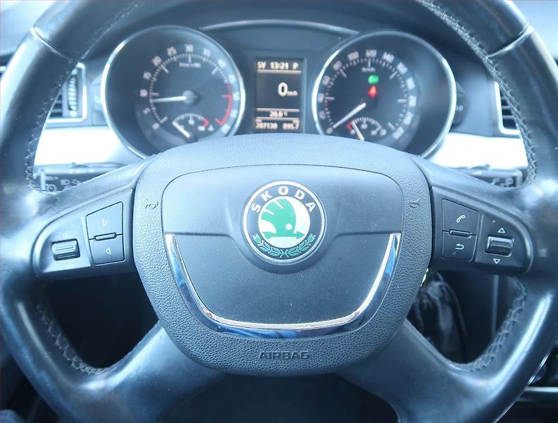 Škoda Superb (2011) Ambition 2.0 TDI, Automat - fotka 15 z 18