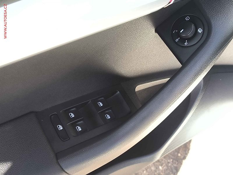 Škoda Octavia (2017) 2.0 TDi, Ambition, DSG, LED - fotka 22 z 24