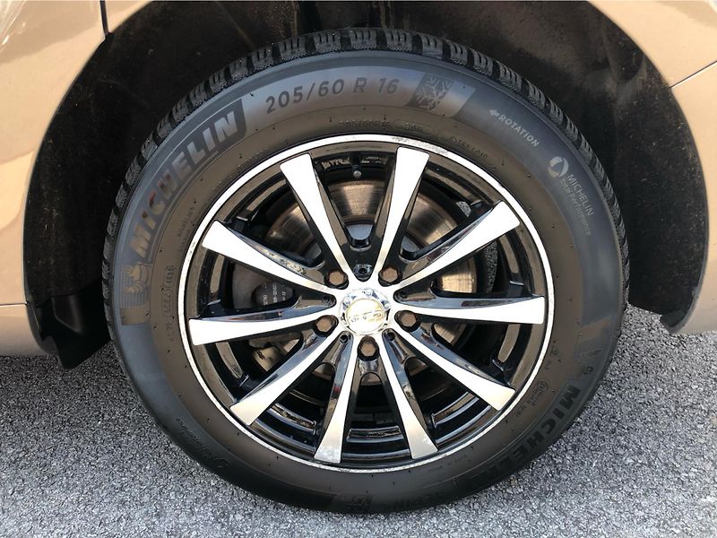 Volkswagen Sharan 2,0 TDI DSG 4motion Highline - fotka 14 z 29