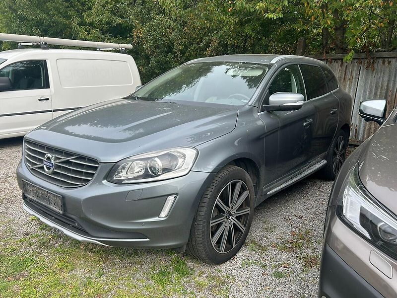 Volvo XC60 (2015) D4 AWD Summum 2016 - fotka 3 z 15