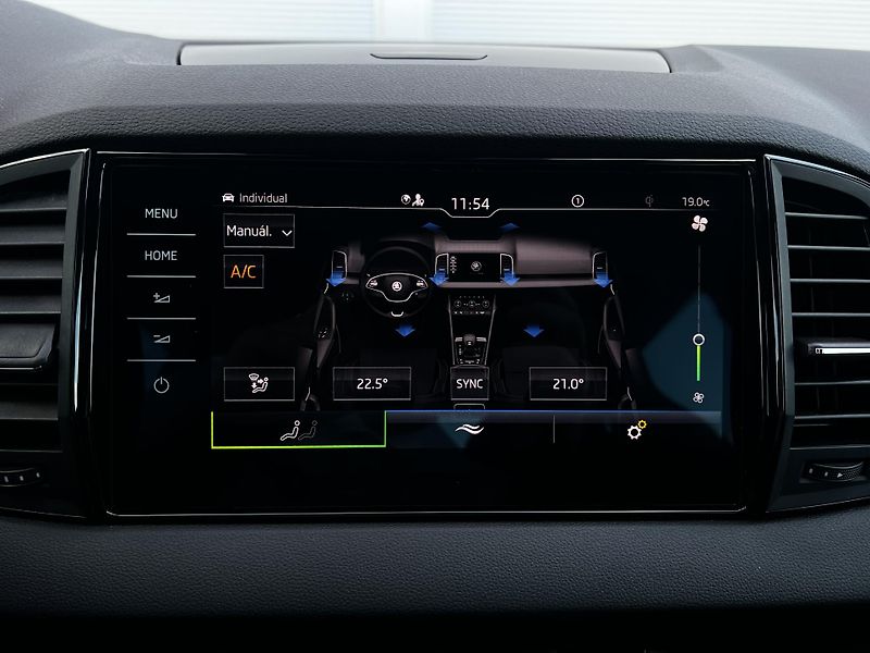 Škoda Karoq 2.0TDI DSG4x4 Sportline TZ DPH - fotka 20 z 28
