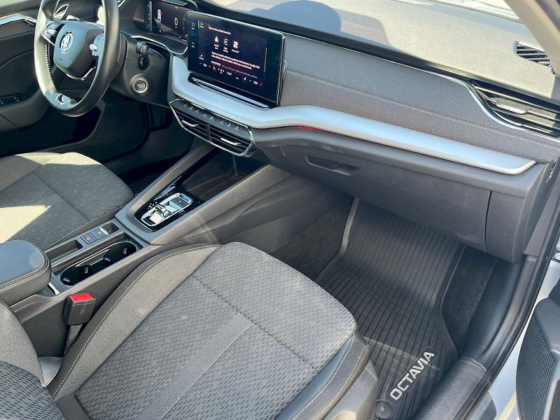 Škoda Octavia (2023) 2.0 TDI 85kW DSG Style Combi - fotka 22 z 24