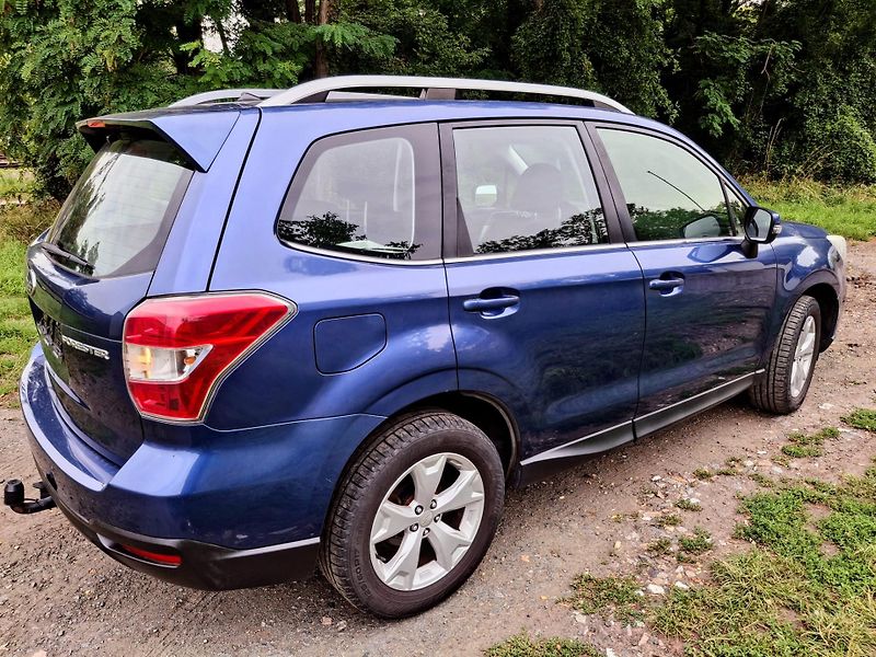 Subaru Forester 2.0 4x4 FACELIT  Rezervace  - fotka 20 z 46