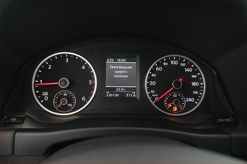 Volkswagen Tiguan (2011) Sport&Style 2.0 TDI, 4X4, ČR - fotka 11 z 16