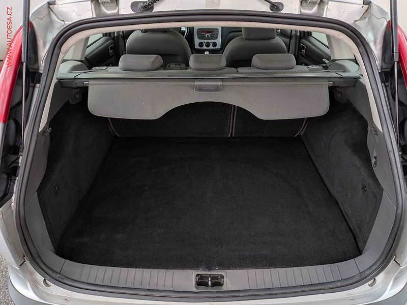 Ford Focus (2007) 1.6i, AC, temp - fotka 7 z 13