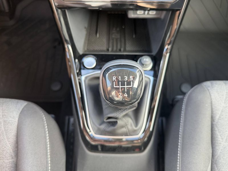 Volkswagen T-Cross (2025) People 5G 1,0TSI - fotka 13 z 26
