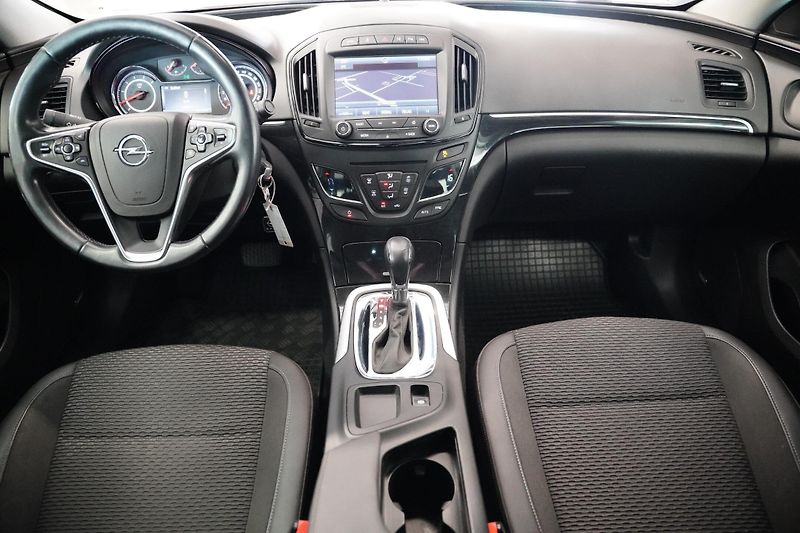 Opel Insignia - fotka 5 z 29