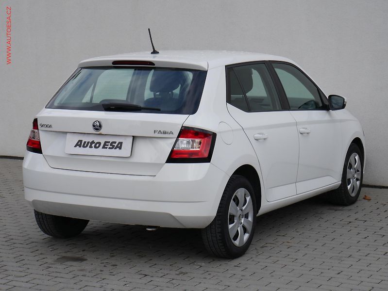 Škoda Fabia (2015) 1.2 TSi, Ambition - fotka 4 z 14
