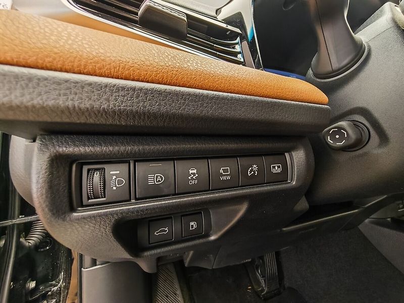 Toyota Camry 2.5 Hybrid Executive - fotka 24 z 39