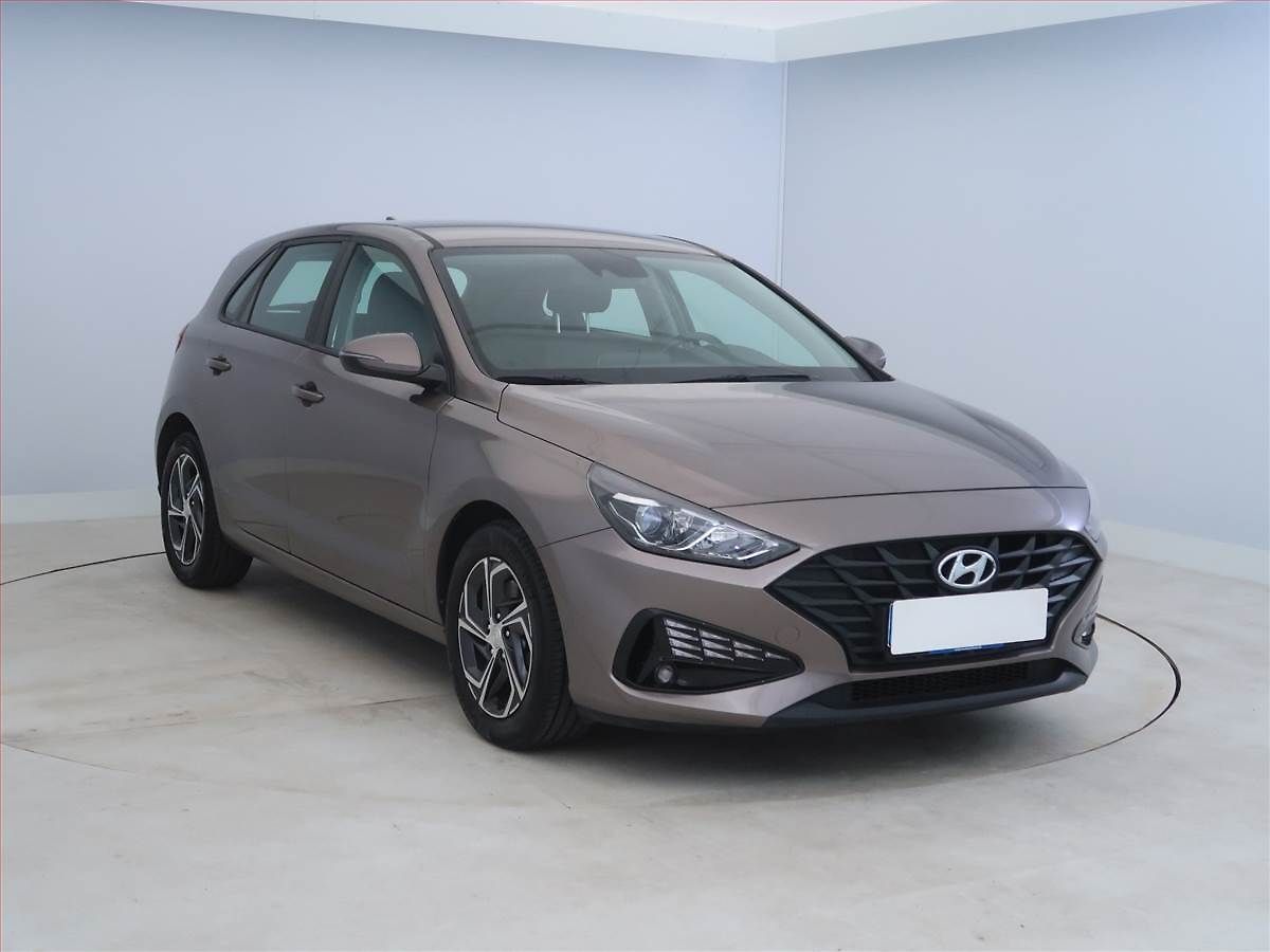 Hyundai i30 1.5 DPI, ČR,1.maj, Serv.kniha