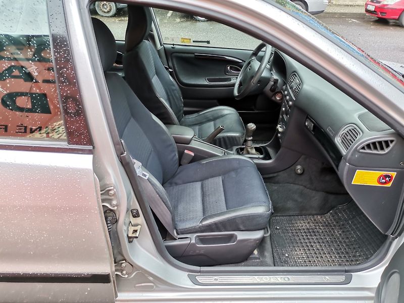 Volvo S40 (2001) 1.8i 90kw Nové v ČR 1.majitel! - fotka 14 z 24