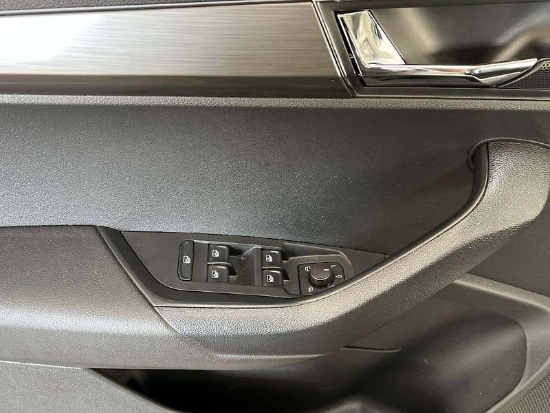 Škoda Karoq (2022) Style 1.5 TSI DSG - fotka 14 z 20
