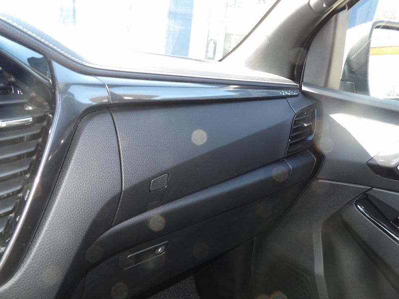 Isuzu D-Max (2026) V-Cross 1.9L 163K 4x4 6st. A/T - fotka 37 z 46