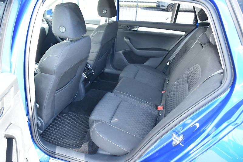 Škoda Superb (2021) Ambition plus 1.5 TSI 110kW DS - fotka 23 z 29