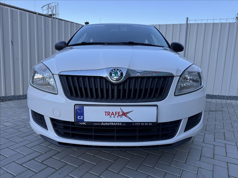 Škoda Fabia 1,4 i 16V tažné DPH 1.maj. ČR - fotka 2 z 45