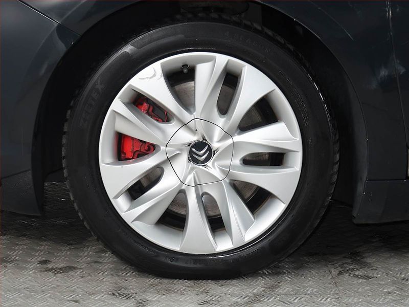 Citroën DS5 (2014) 2.0 BlueHDi, Automat, Navi - fotka 15 z 21