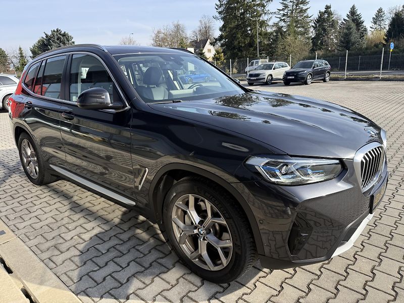 BMW X3 (2022) 30XD 210kW LASER PANORAMA CZ!! - fotka 12 z 43
