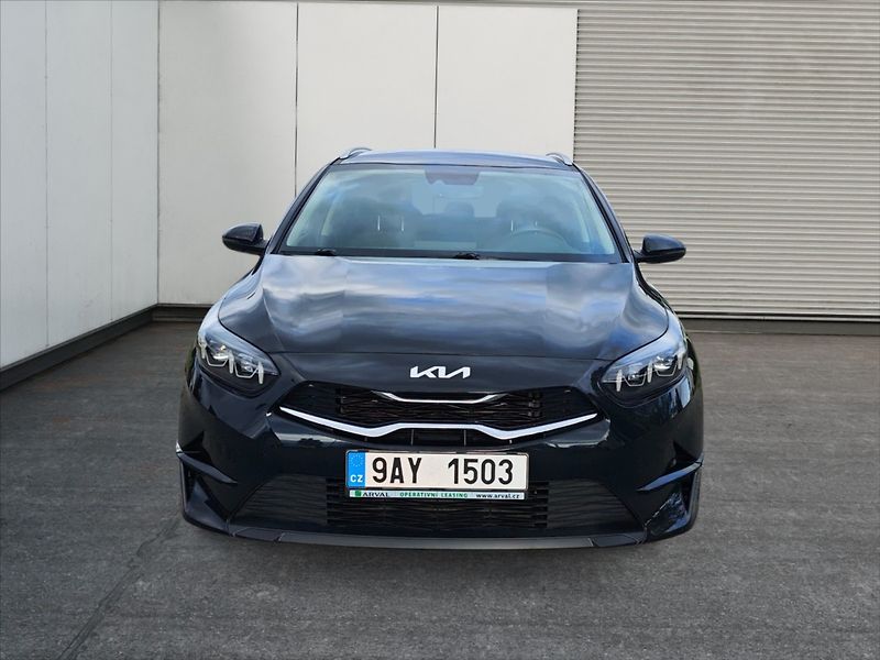 Kia Ceed 1,5 T-GDI Top AT - fotka 3 z 11