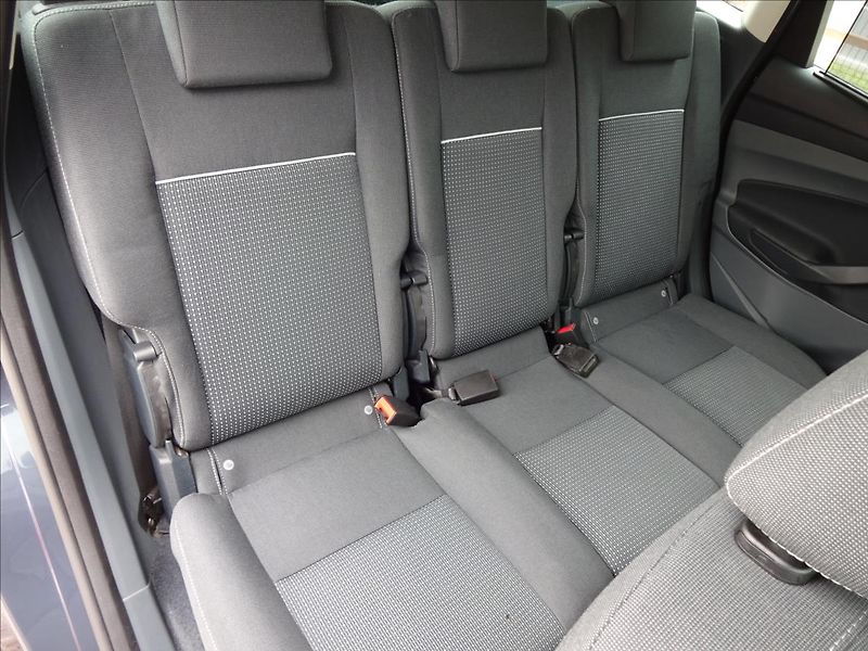 Ford C-MAX 2,0 TDCi 103kW AUTOMAT - fotka 26 z 47