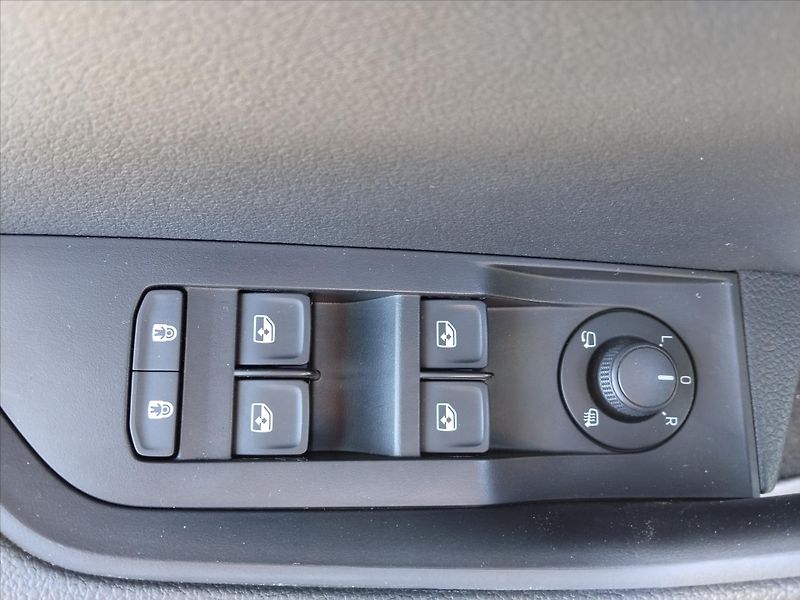 Škoda Superb 2.0TDI 110kW, DSG tažné - fotka 36 z 38