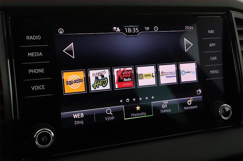 Škoda Karoq (2024) 1.0 TSI, Drive, FullLed - fotka 9 z 15