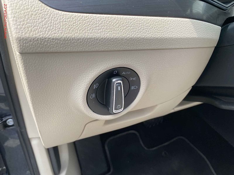 Škoda Superb (2021) 2.0 TSi, ČR, Style, DSG - fotka 16 z 19