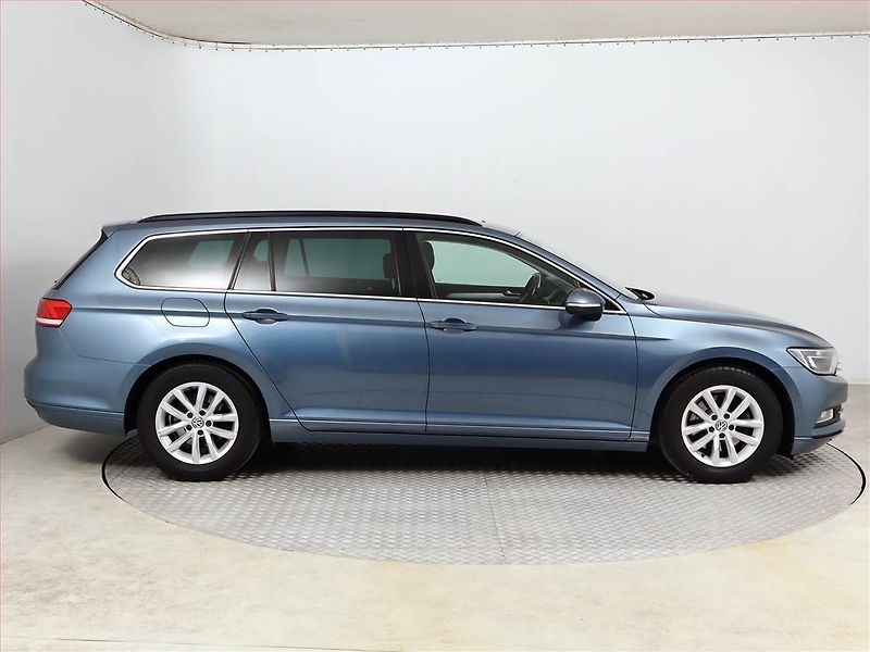 Volkswagen Passat (2015) Comfortline 2.0 TDI - fotka 6 z 20