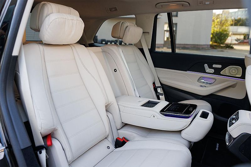 Mercedes-Benz GLS (2024) GLS 450d 4Matic AMG Line - fotka 53 z 64