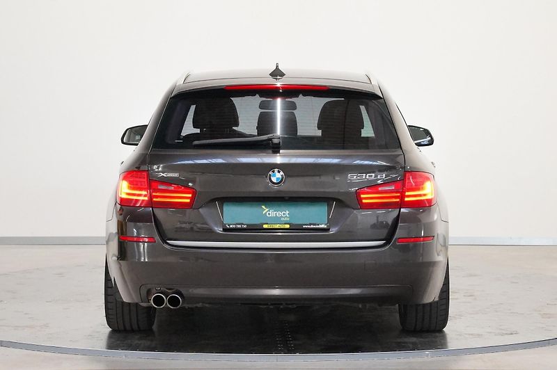 BMW Řada 5 - fotka 6 z 29