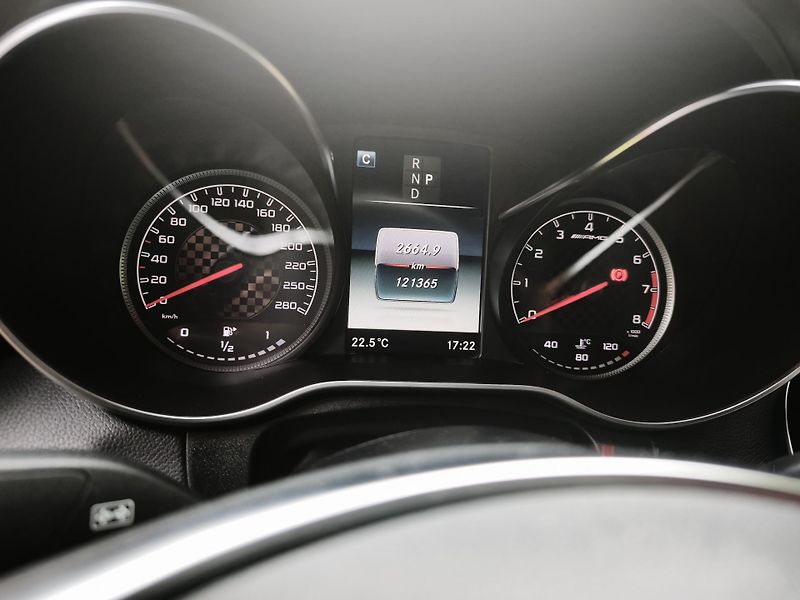 Mercedes-Benz GLC (2018) - fotka 14 z 20