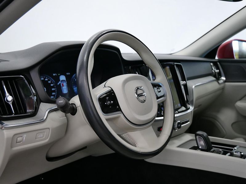 Volvo V60 - fotka 13 z 30