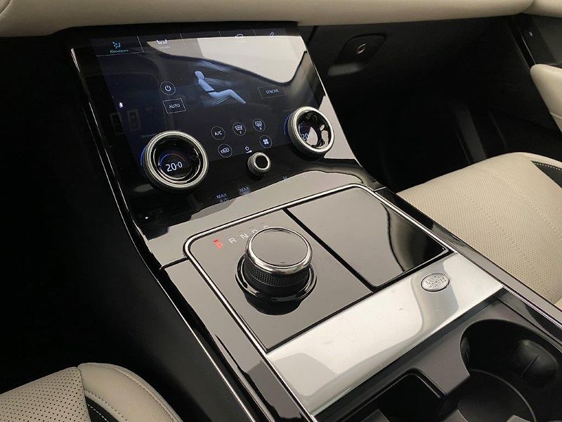 Land Rover Range Rover Velar (2018) - fotka 18 z 40