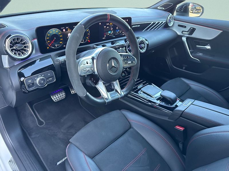 Mercedes-Benz CLA 45 S 4MATIC+ - fotka 9 z 27