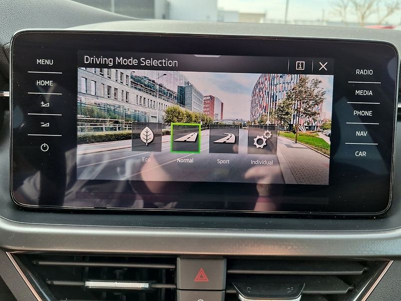 Škoda Scala Style 1.5 TSI 110kW Style DSG - fotka 22 z 31