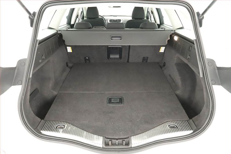 Ford Mondeo (2019) 2.0 TDCI, Automat, Navi - fotka 19 z 20