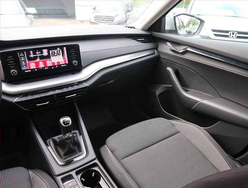 Škoda Octavia (2022) Ambition 2.0 TDI, ČR,1.maj - fotka 8 z 19