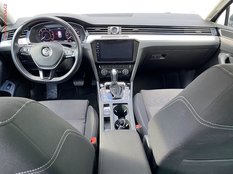 Volkswagen Passat (2018) 2.0 TDi 4x4, Comfortline - fotka 8 z 18
