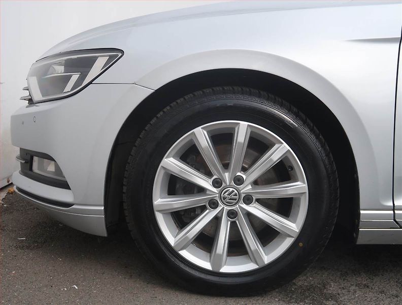 Volkswagen Passat (2015) Comfortline 1.6 TDI - fotka 14 z 24