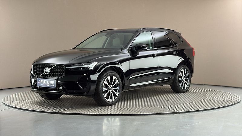 Volvo XC60 2.0 B4 AUT AWD Plus Dark - fotka 1 z 28