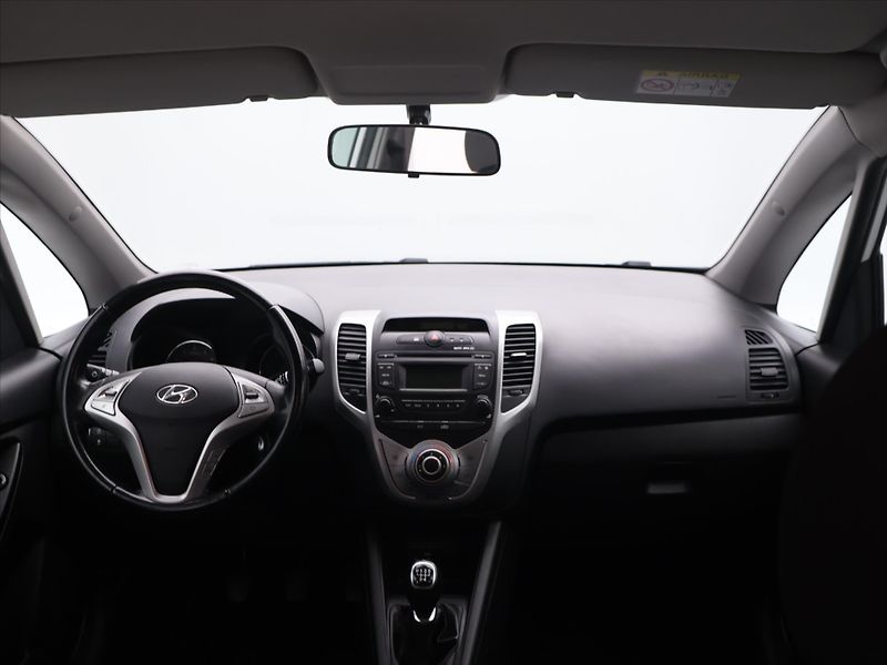 Hyundai ix20 1,4 CVVT 66kW Trikolor CZ - fotka 21 z 29