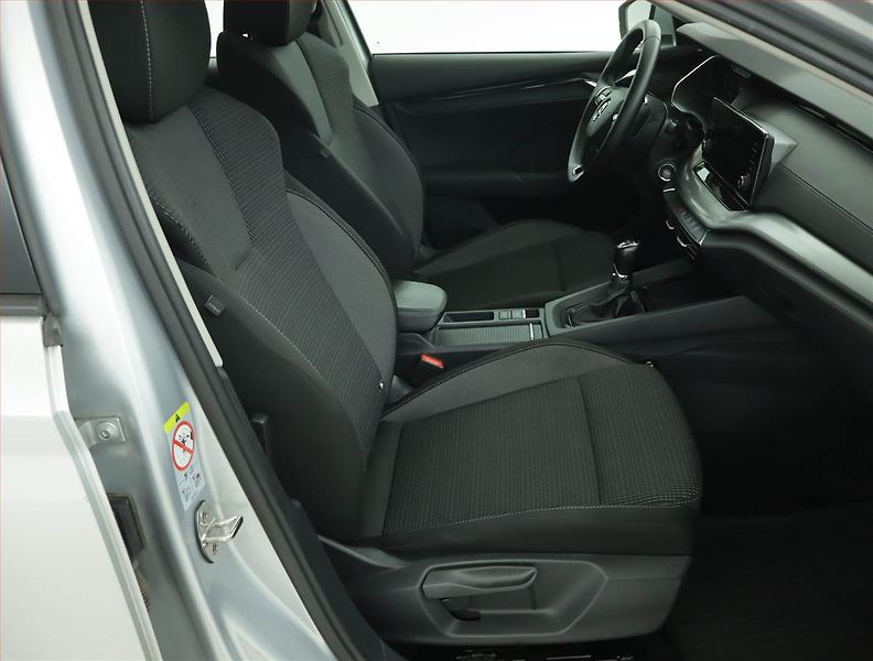 Škoda Octavia (2022) Ambition 2.0 TDI, ČR,1.maj - fotka 9 z 15