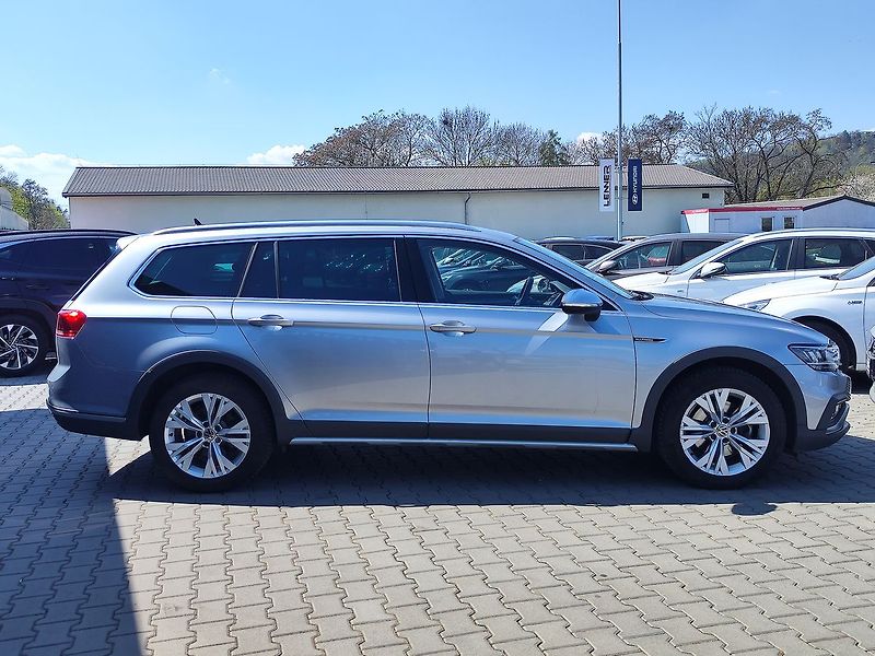 Volkswagen Passat 2.0 TDi/147 Alltrack DSG ČR - fotka 4 z 37